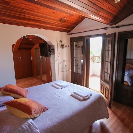 Espectacular Casa Con Piscina En Allariz Bagian luar foto