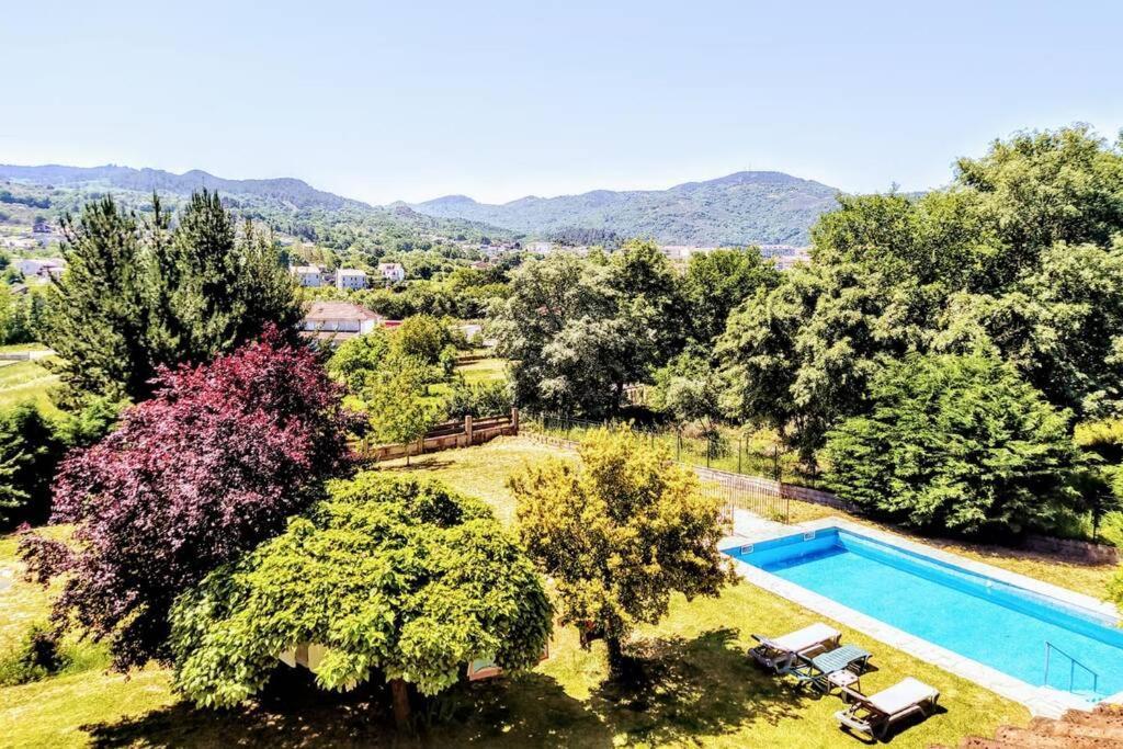 Espectacular Casa Con Piscina En Allariz Bagian luar foto