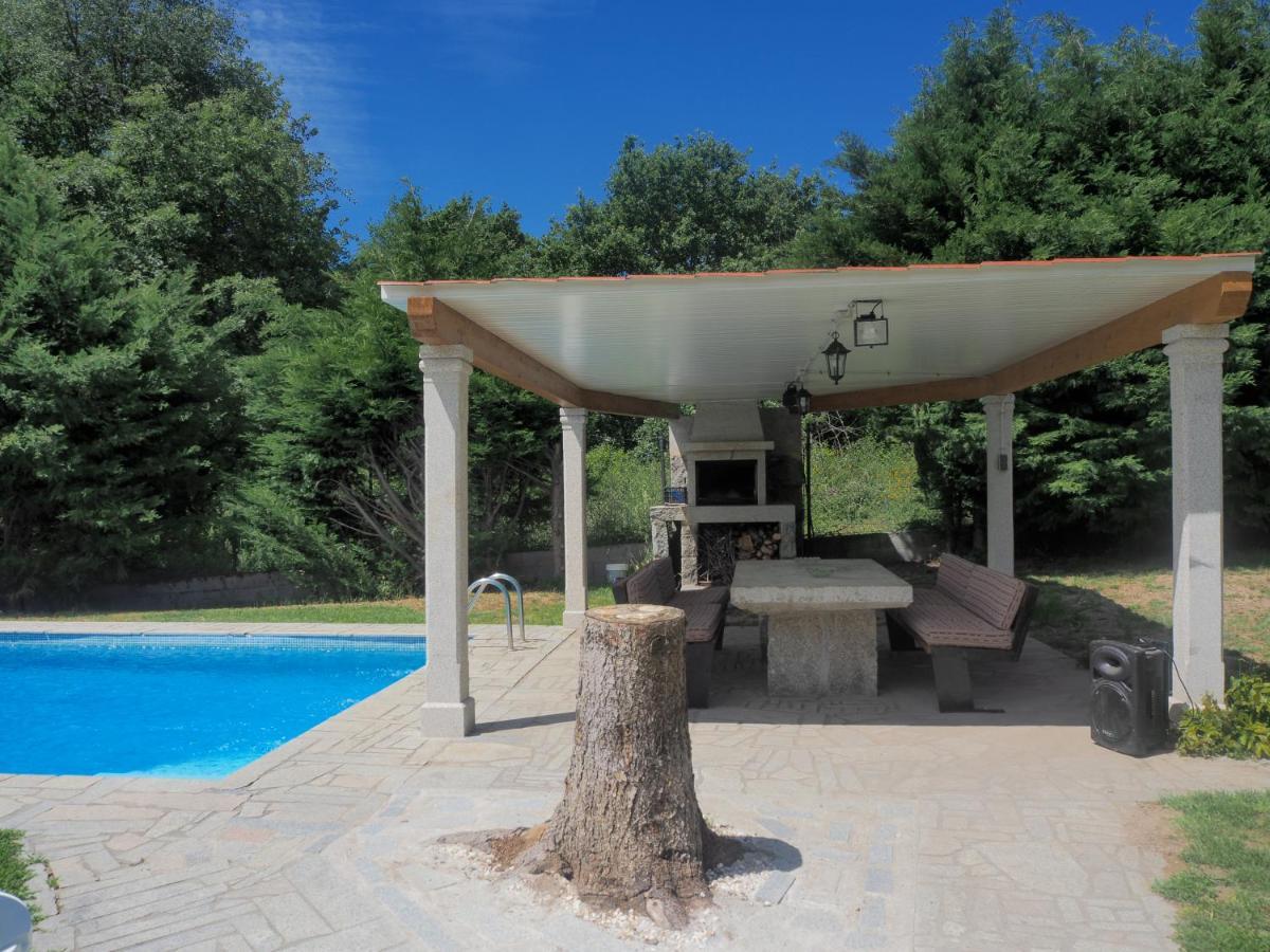 Espectacular Casa Con Piscina En Allariz Bagian luar foto