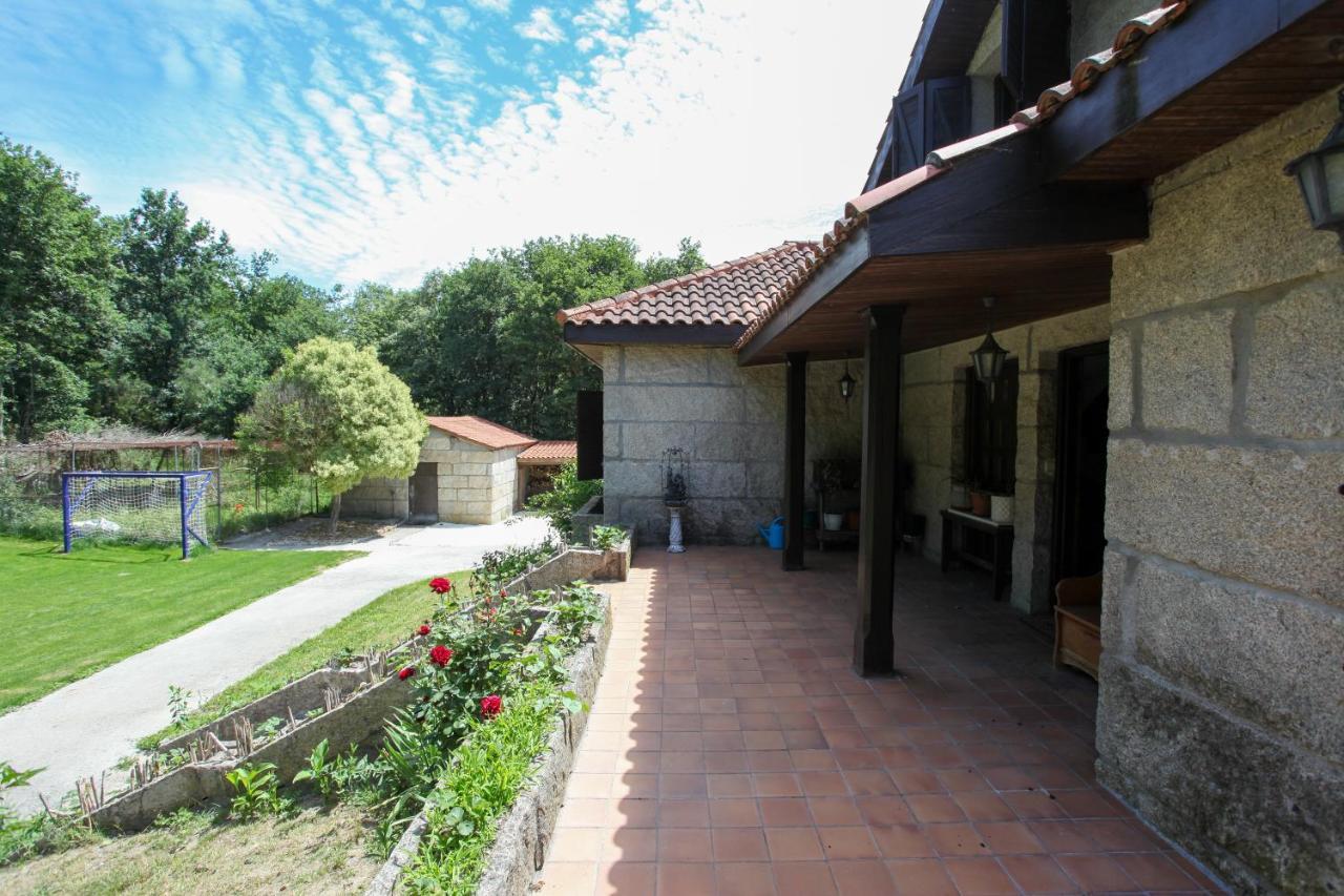 Espectacular Casa Con Piscina En Allariz Bagian luar foto