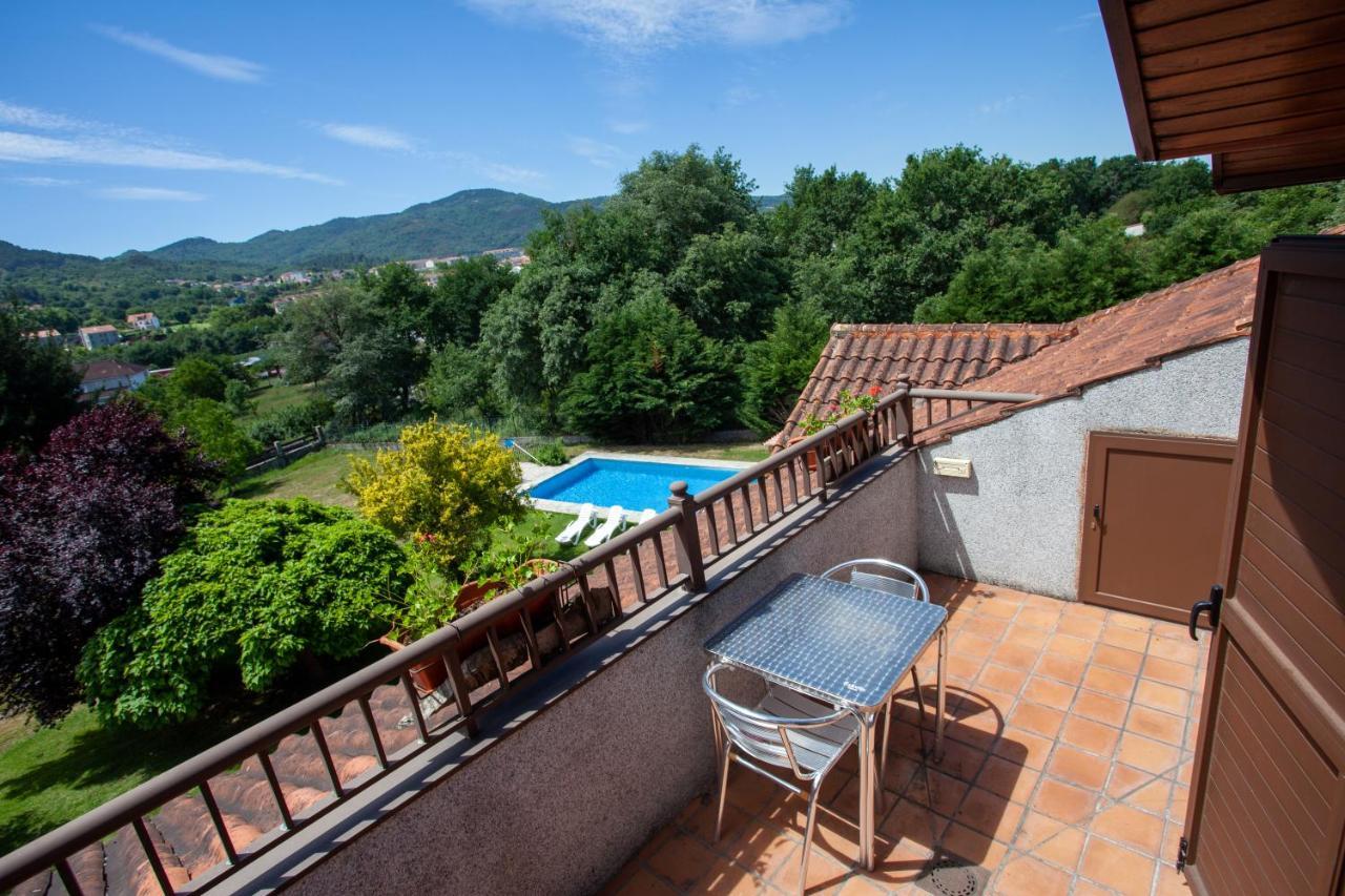 Espectacular Casa Con Piscina En Allariz Bagian luar foto