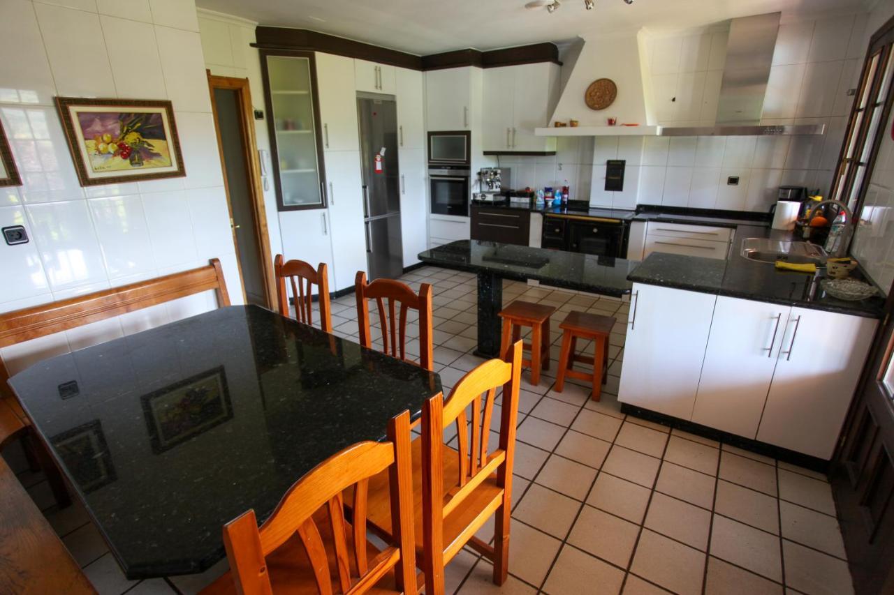 Espectacular Casa Con Piscina En Allariz Bagian luar foto