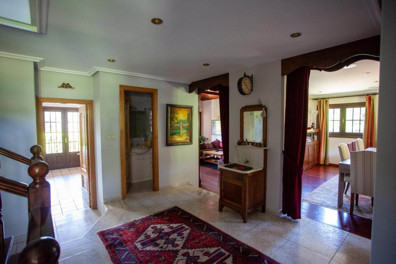 Espectacular Casa Con Piscina En Allariz Bagian luar foto