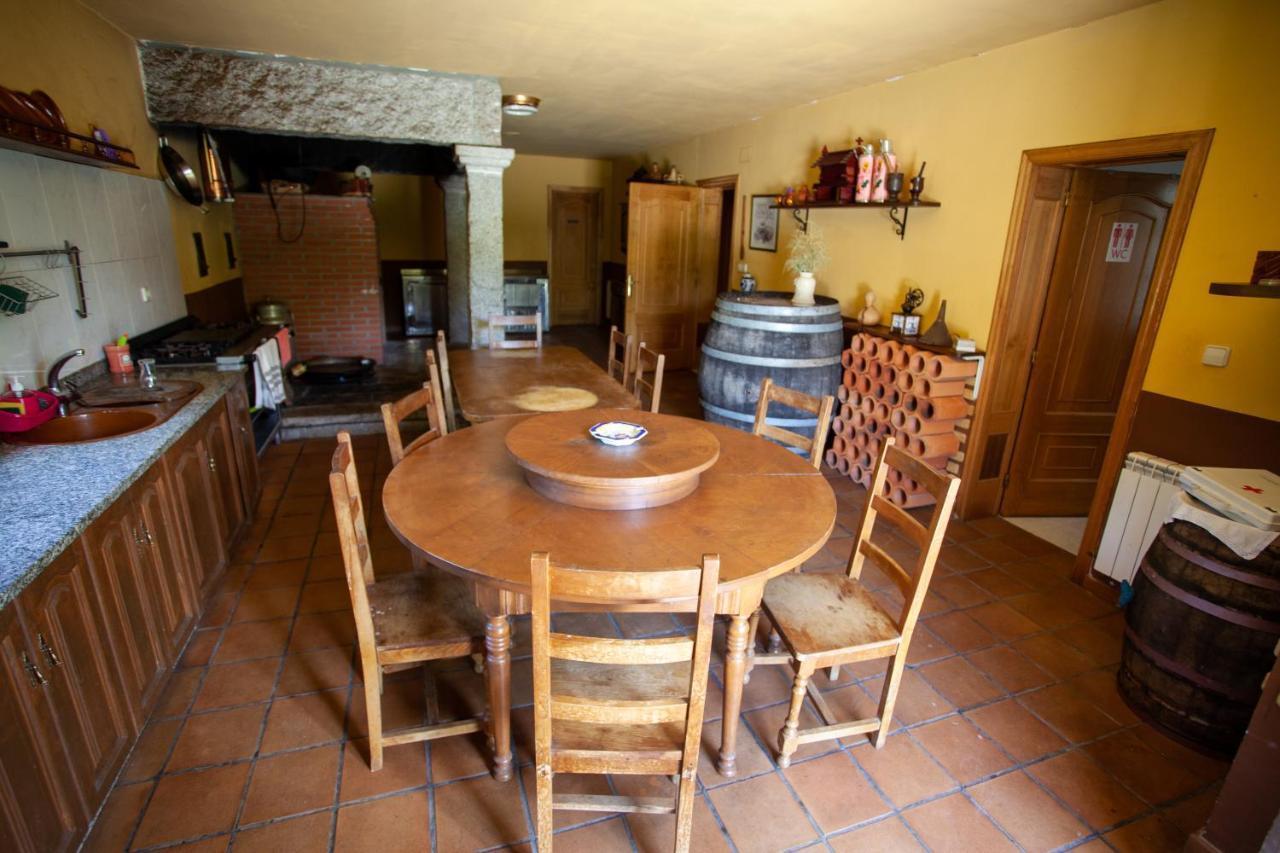 Espectacular Casa Con Piscina En Allariz Bagian luar foto