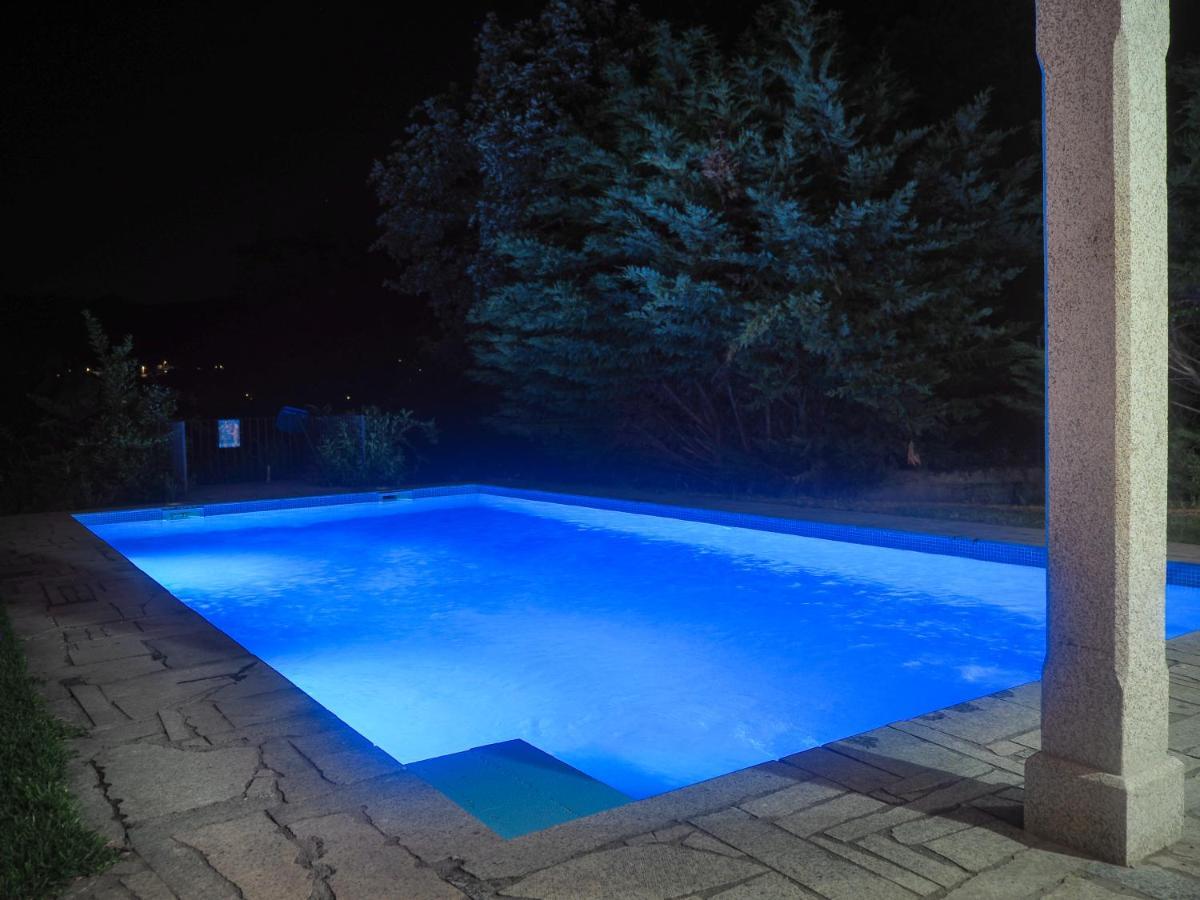 Espectacular Casa Con Piscina En Allariz Bagian luar foto